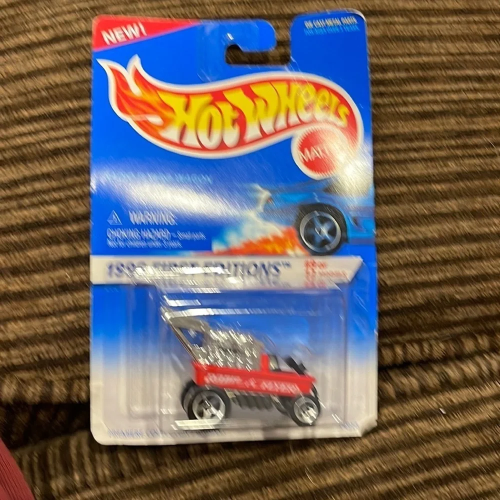 Mattel vintage hot wheel 1996 first edition radio flyer